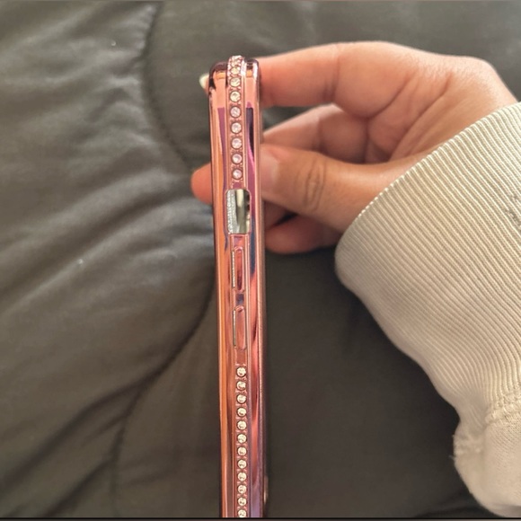 iPhone case - Picture 3 of 5